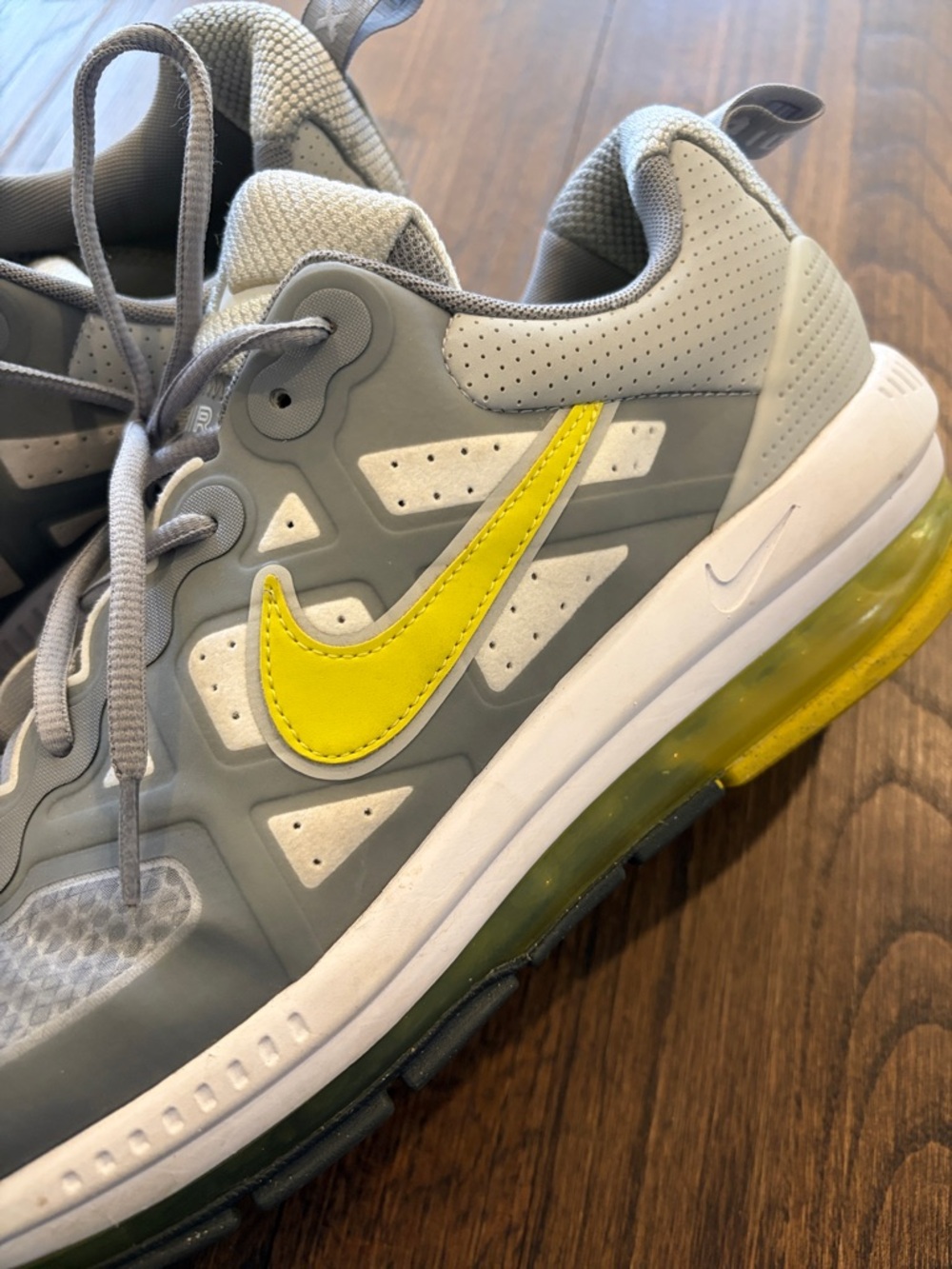 Nike Men’s Gray and Yellow Athletic Sneakers Size 13 - Picture 4 of 12
